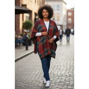 Elegant Serra Maroon & Green Poncho Shawl - Excellent Condition‎